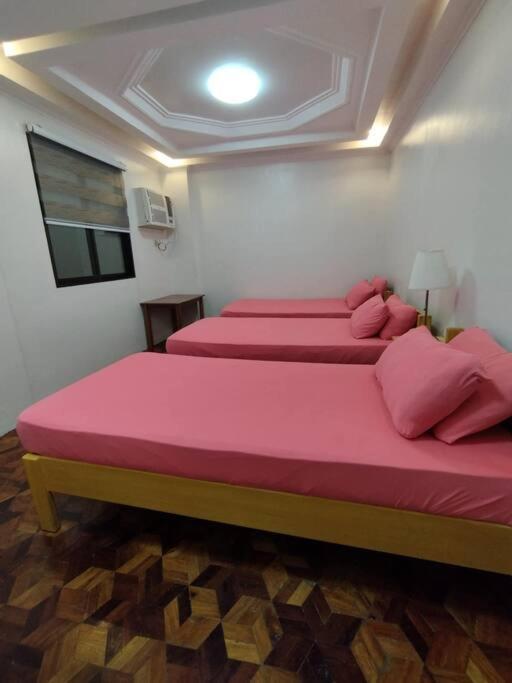 4-5br In Paranaque For Staycation Apartment *