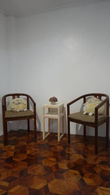 Apartment 4-5br In Paranaque For Staycation *