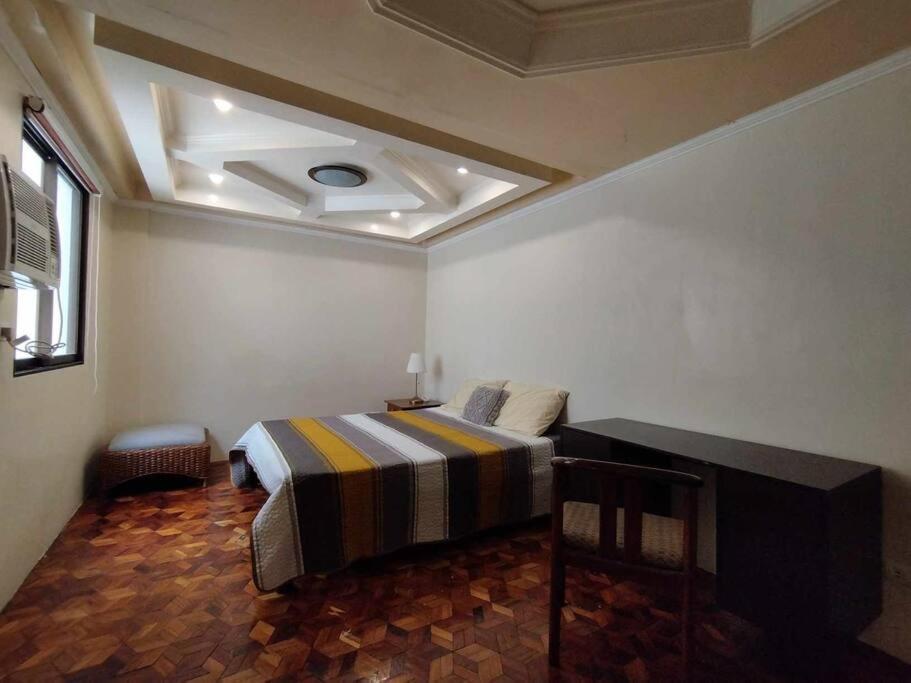 4-5br In Paranaque For Staycation * Manila