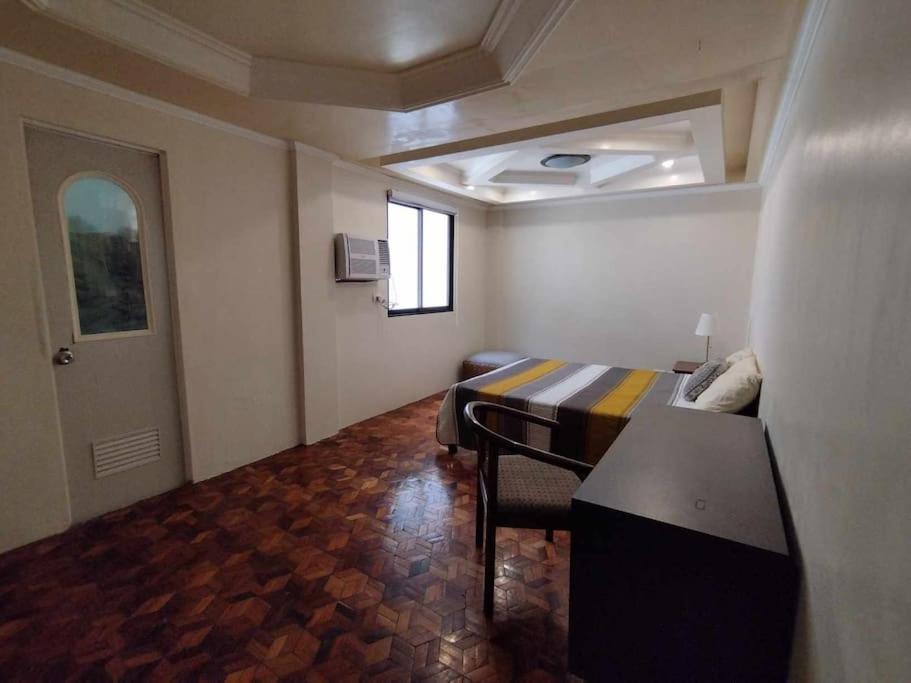 4-5br In Paranaque For Staycation Apartment Manila