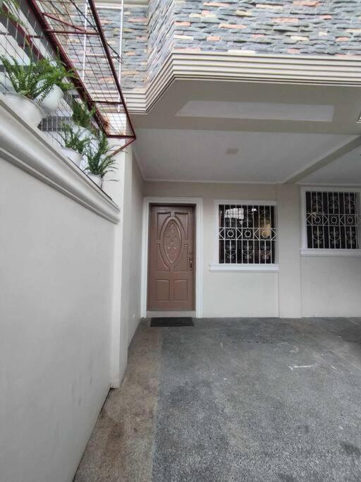 4-5br In Paranaque For Staycation