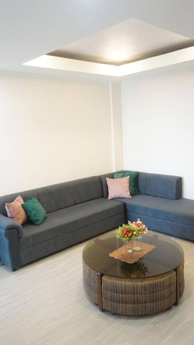 4-5br In Paranaque For Staycation Apartment