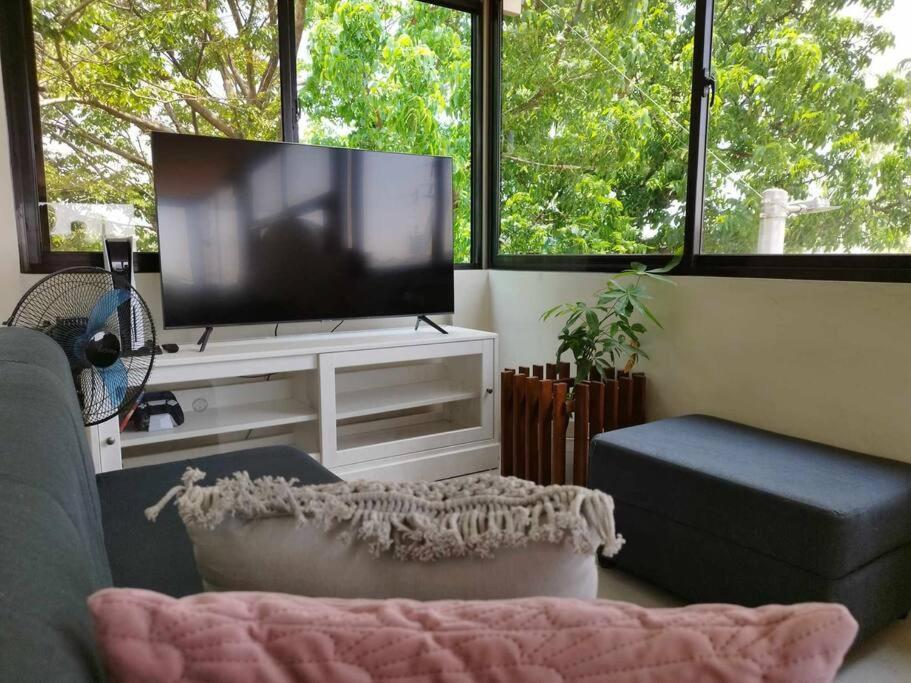 4-5br In Paranaque For Staycation Apartment